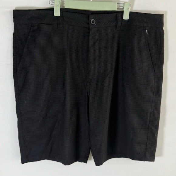 O’Neill shorts • Men’s size 40 - Picture 1 of 6